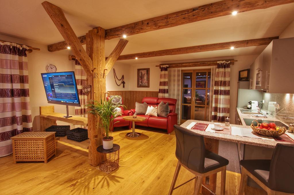 Holzhaus Lugerhof Appartement Roding Buitenkant foto