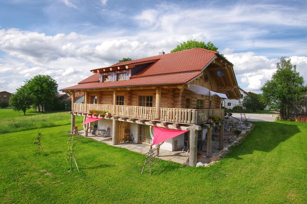 Holzhaus Lugerhof Appartement Roding Buitenkant foto