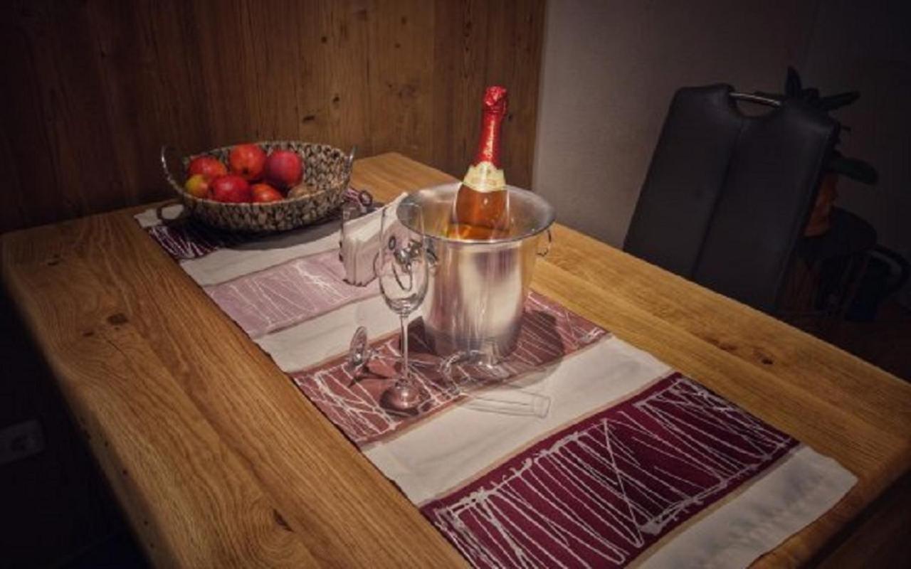 Holzhaus Lugerhof Appartement Roding Buitenkant foto