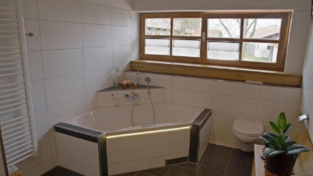 Holzhaus Lugerhof Appartement Roding Buitenkant foto