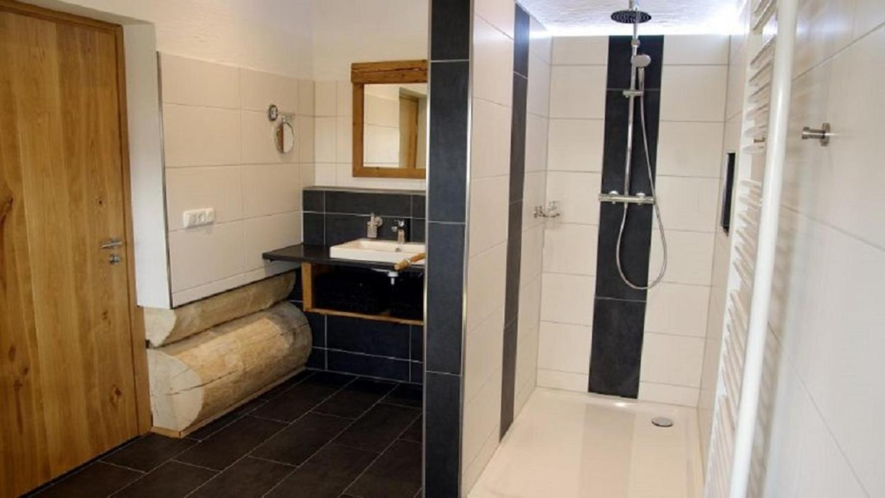 Holzhaus Lugerhof Appartement Roding Buitenkant foto
